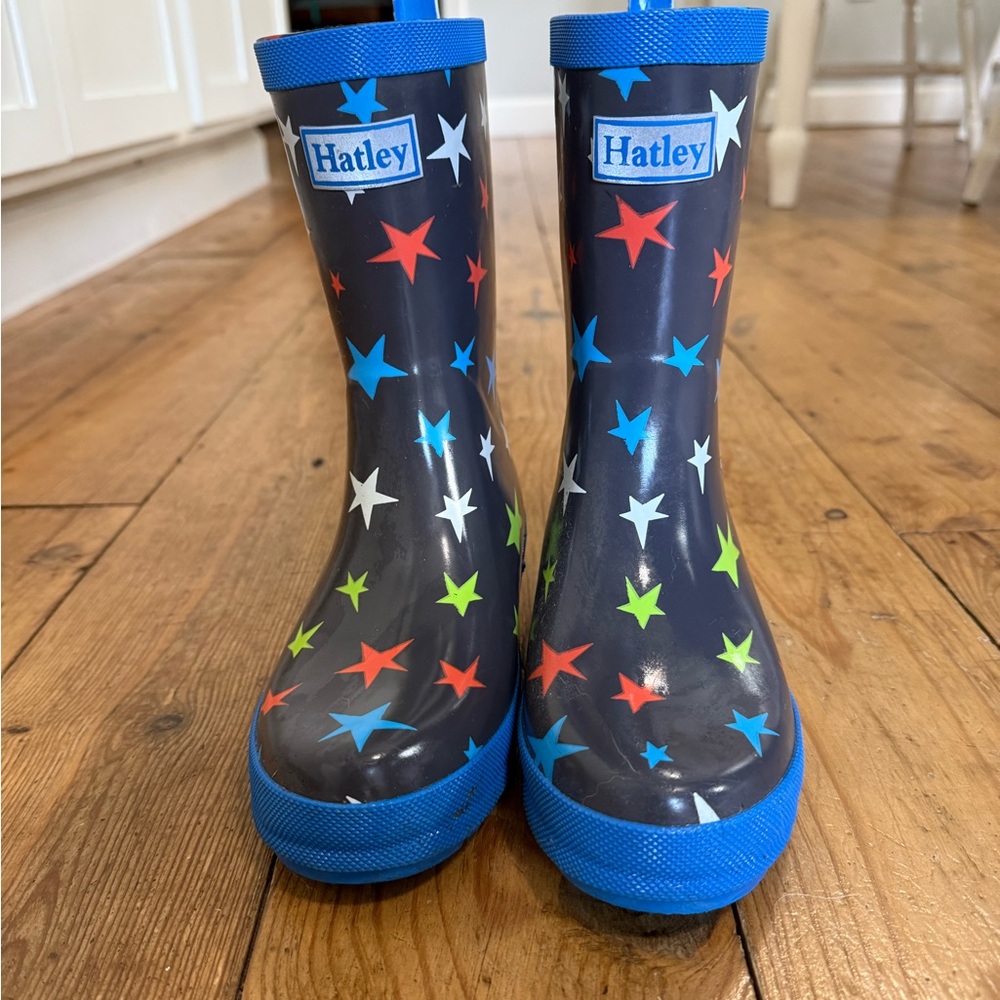 Hatley Blue and White Rain Boots Waterproof Pull-On